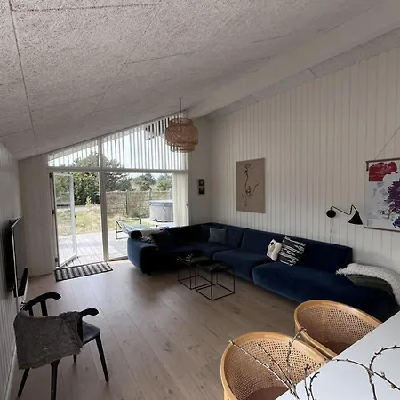 Jale - 900m From The Sea By Interhome
